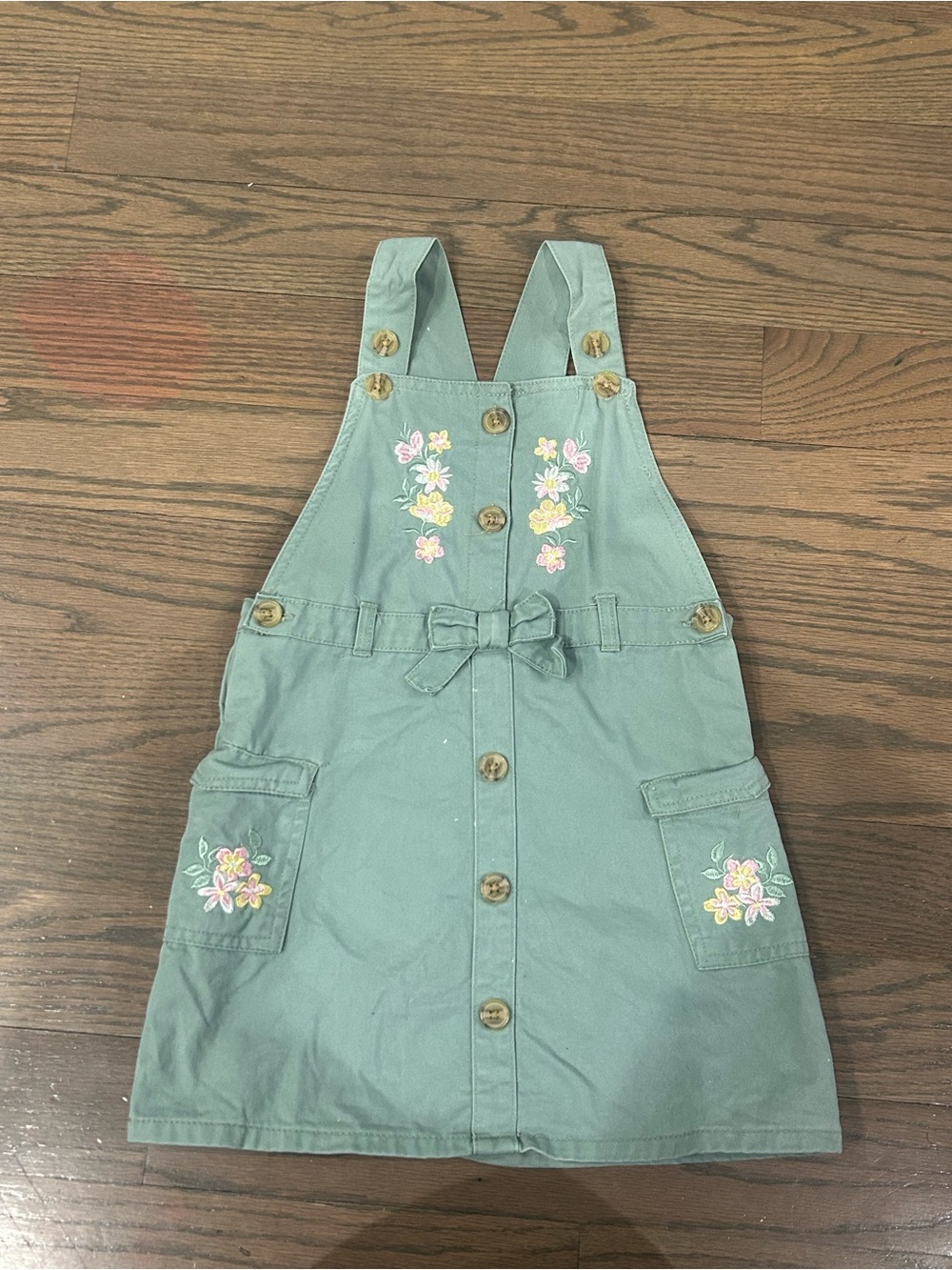 Girls Floral Overall Shorts Outfit Pastel Green Size S/M